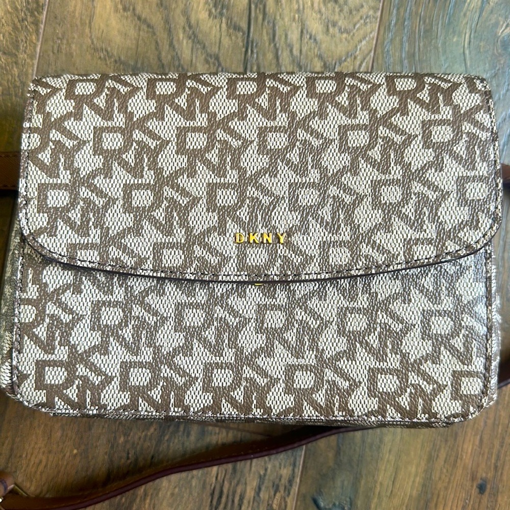 DKNY belt bag